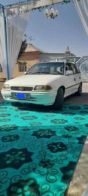 Opel Astra, 1992