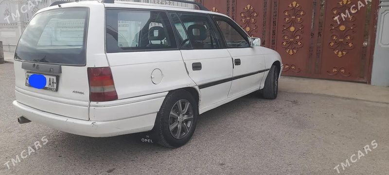 Opel Astra, 1992