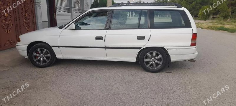 Opel Astra, 1992