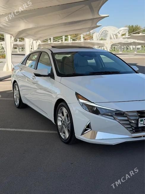 Hyundai Elantra, 2021