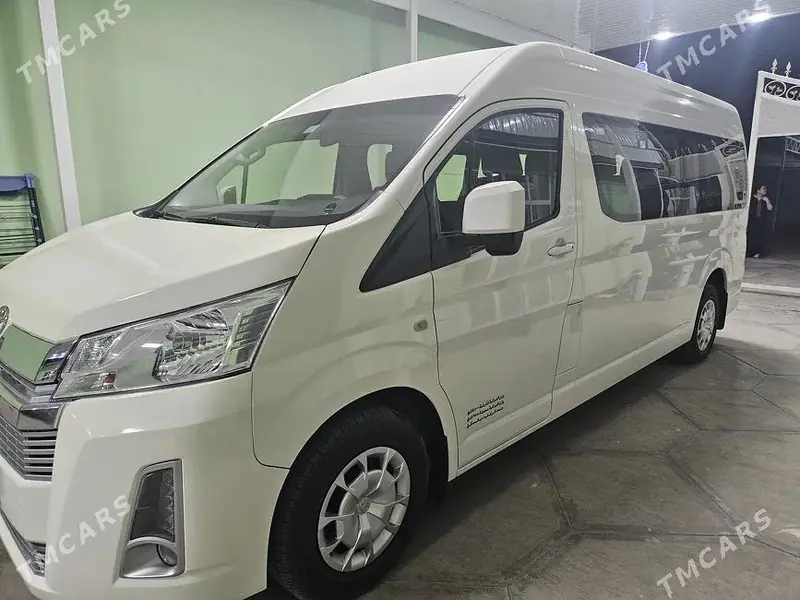 Toyota Hiace, 2024 — фото 1