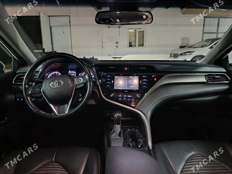 Toyota Camry, 2020