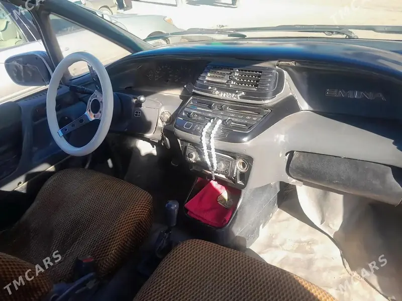 Toyota Previa, 1995 — фото 3