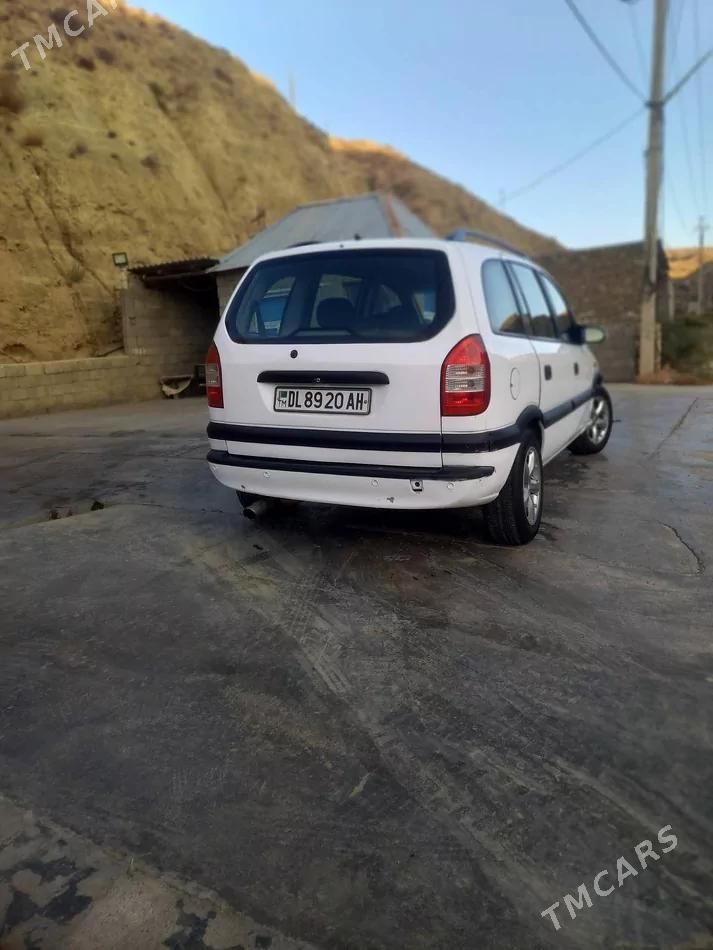 Opel Zafira, 2004