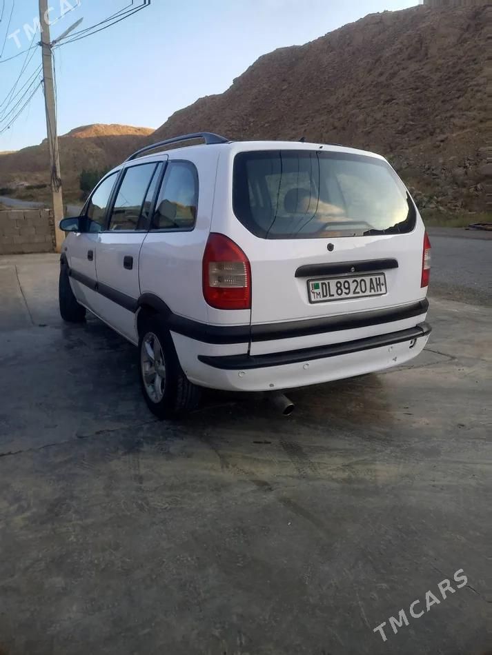 Opel Zafira, 2004
