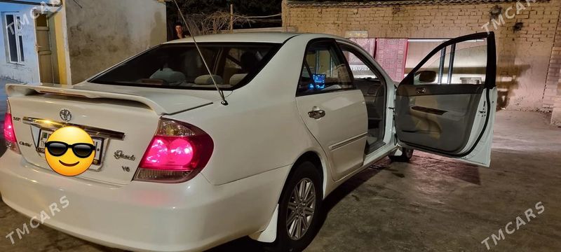 Toyota Camry, 2005