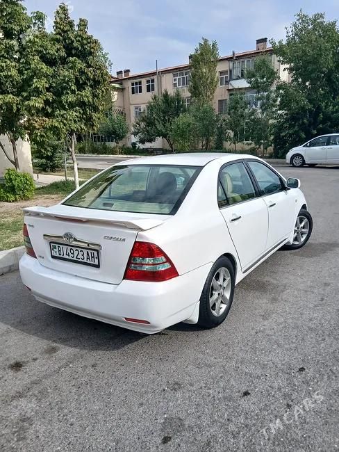 Toyota Corolla, 2004