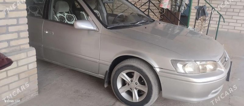 Toyota Camry, 2001