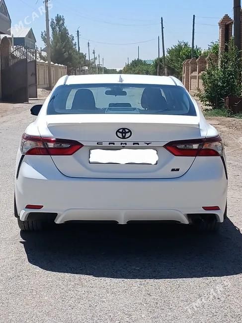 Toyota Camry, 2021