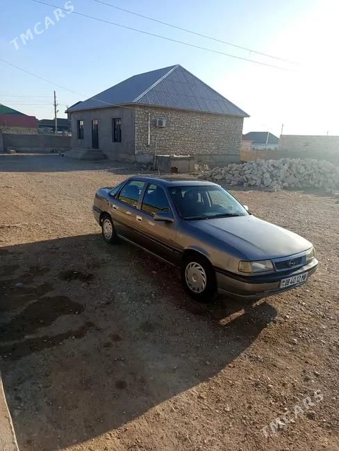 Opel Vectra, 1991