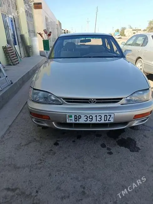 Toyota Camry, 1995 — фото 3