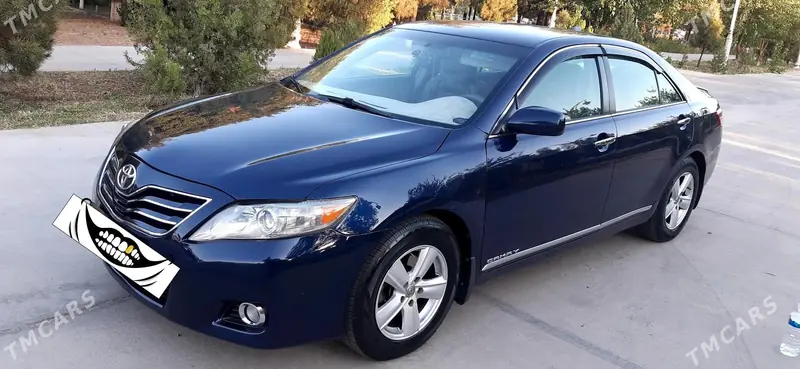 Toyota Camry, 2010 — фото 1