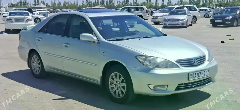 Toyota Camry, 2005 — фото 1