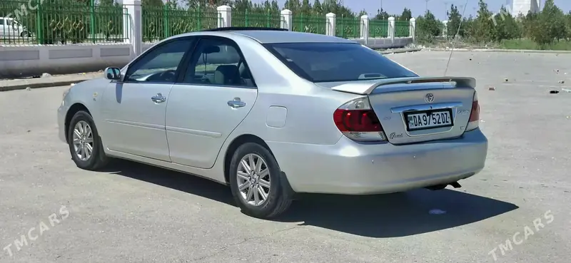 Toyota Camry, 2005 — фото 3