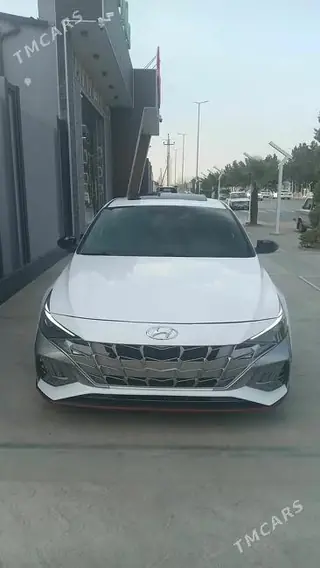 Hyundai Elantra, 2023