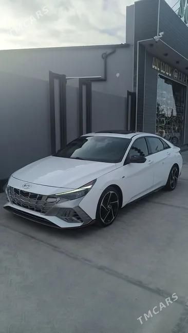 Hyundai Elantra, 2023