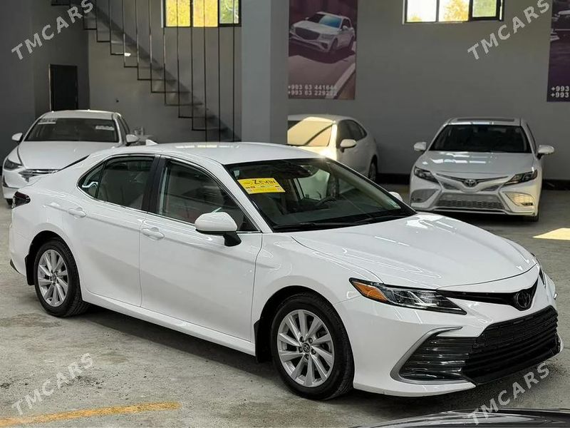 Toyota Camry, 2023