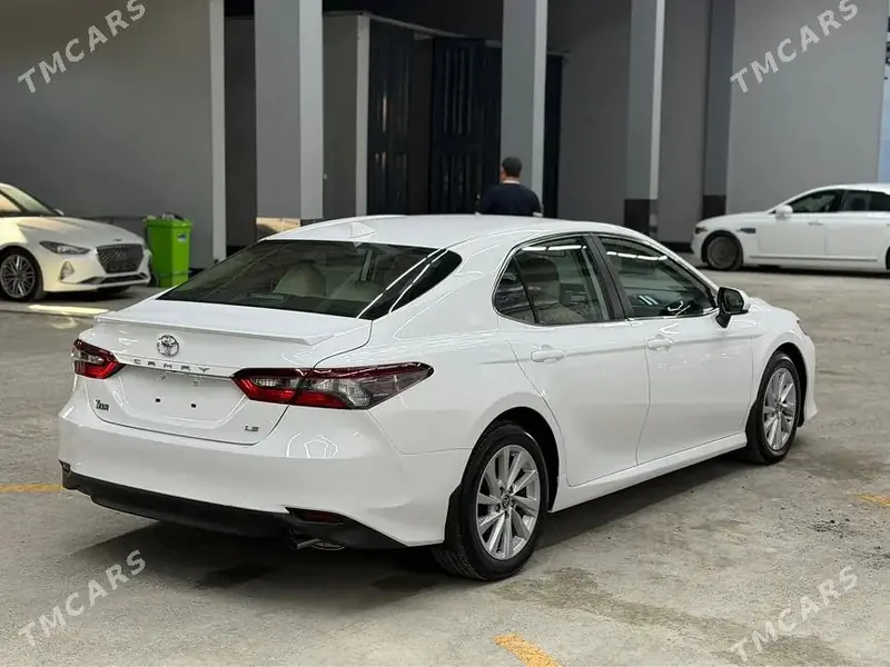 Toyota Camry, 2023 — фото 4