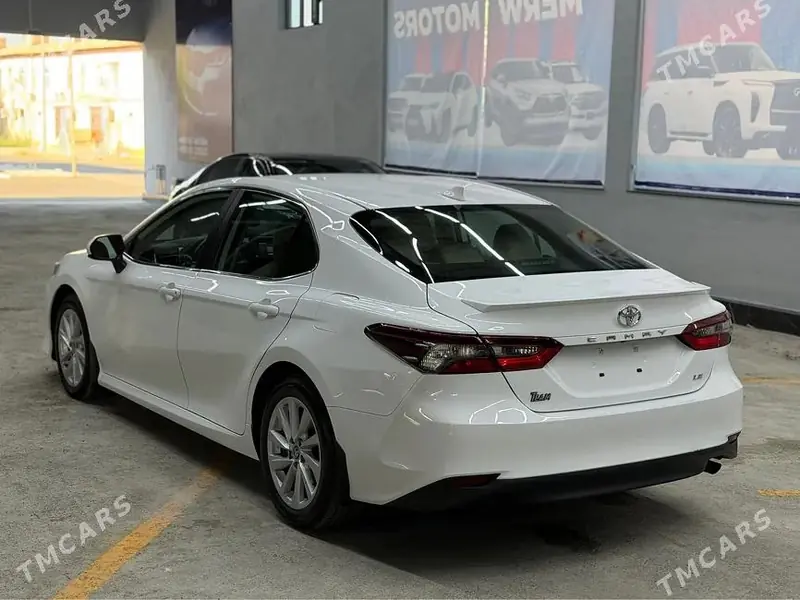 Toyota Camry, 2023 — фото 5