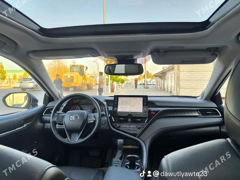 Toyota Camry, 2023