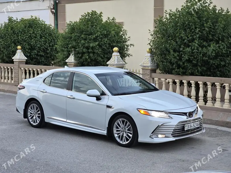 Toyota Camry, 2021 — фото 2