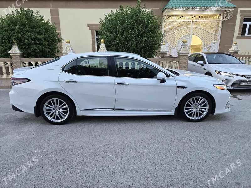 Toyota Camry, 2021