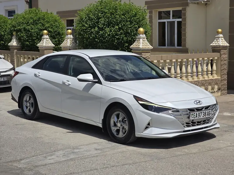 Hyundai Elantra, 2022 — фото 2