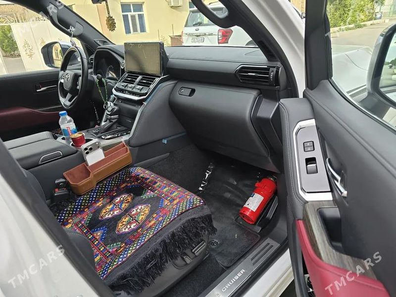 Toyota Land Cruiser, 2022