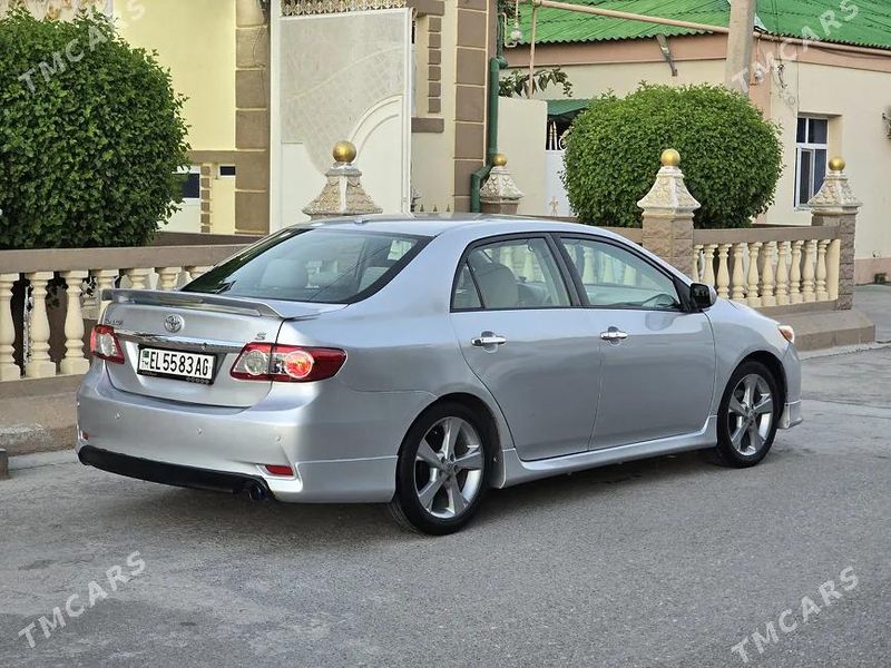 Toyota Corolla, 2011