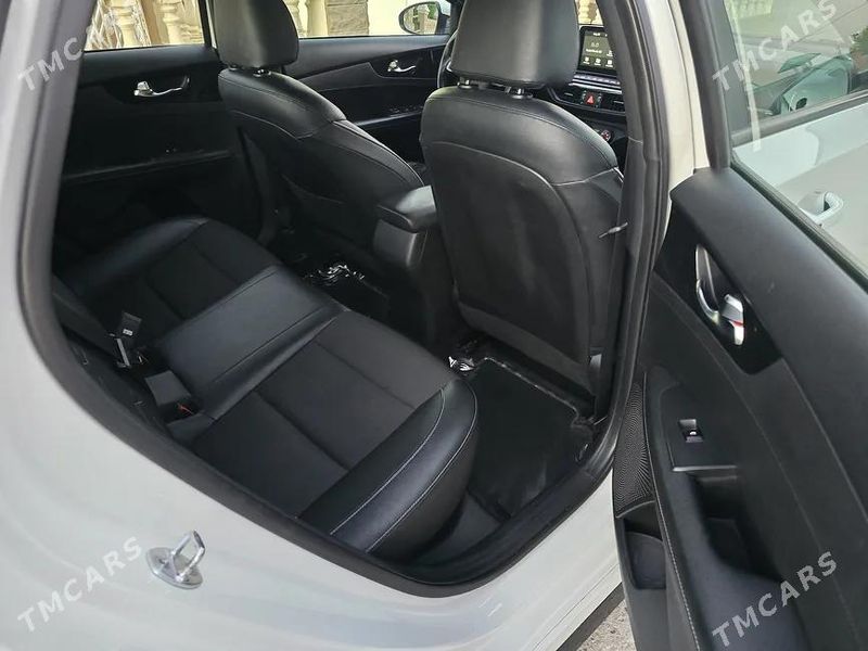 Kia Forte, 2021