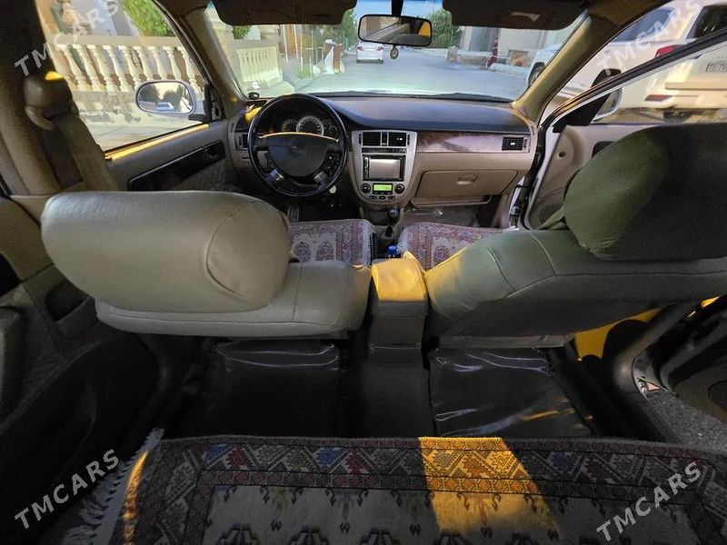 Toyota Corolla, 2004