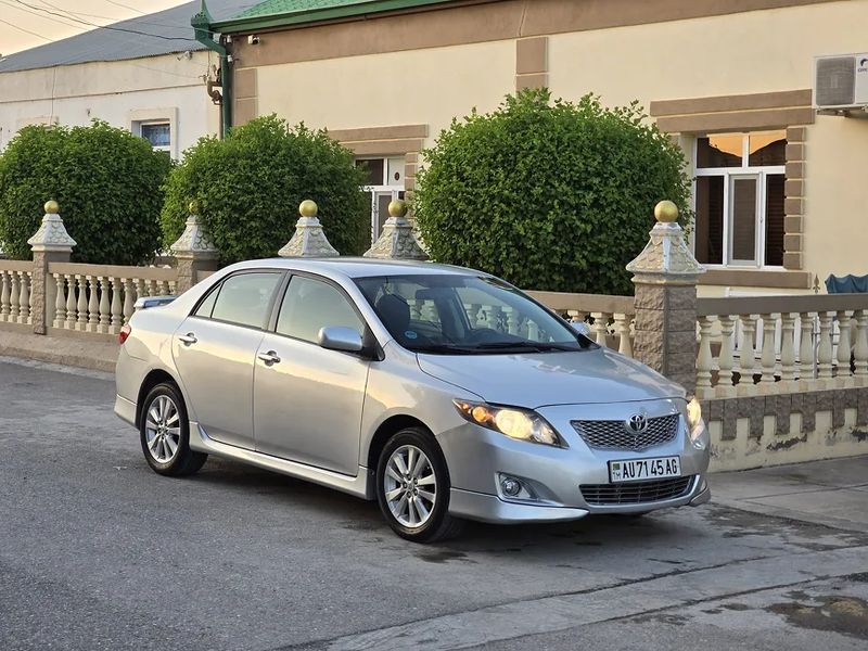 Toyota Corolla, 2010