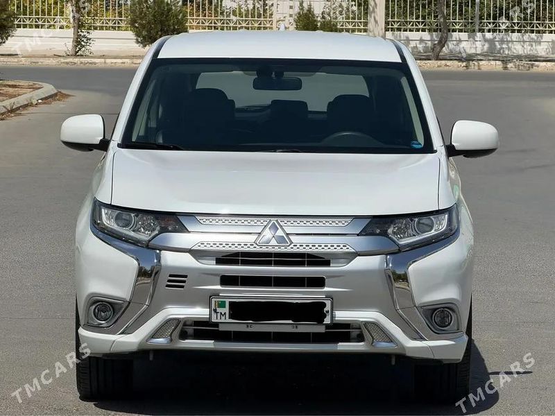 Mitsubishi Outlander, 2022