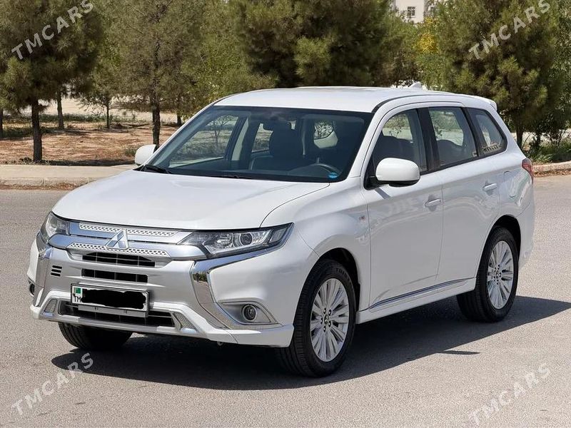 Mitsubishi Outlander, 2022