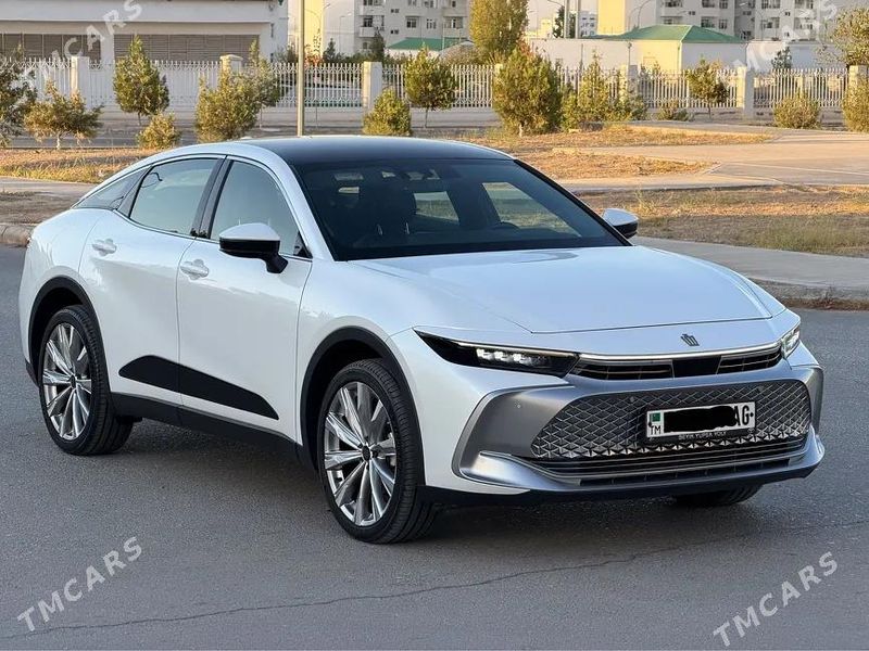 Toyota Crown, 2023