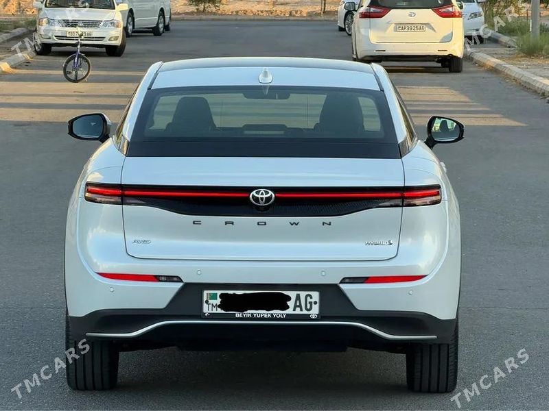 Toyota Crown, 2023