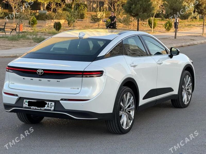 Toyota Crown, 2023