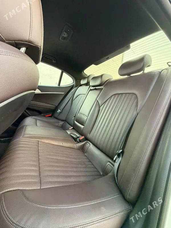Genesis G70, 2022