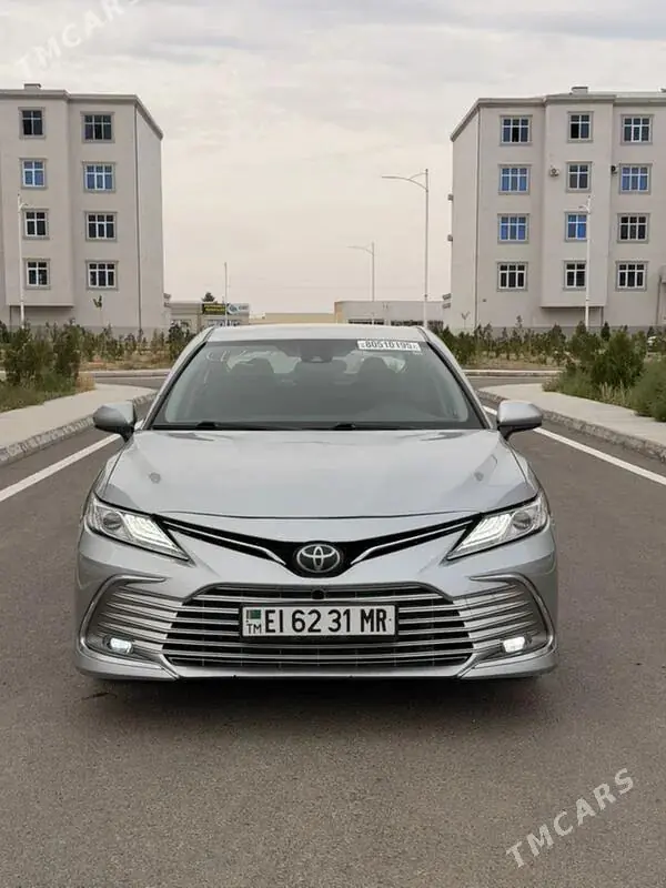 Toyota Camry, 2020 — фото 2
