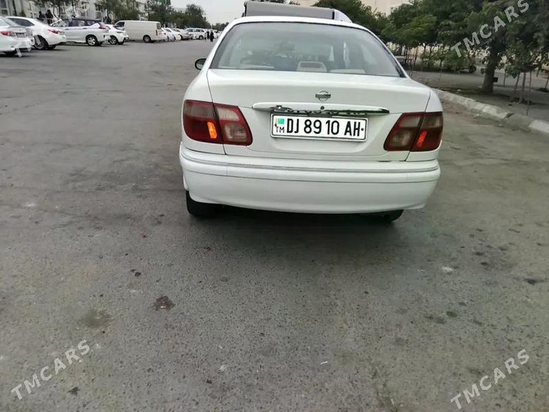 Nissan Sunny, 2001
