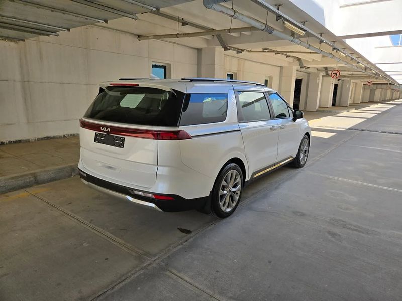 Kia Carnival, 2022