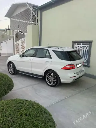 Mercedes-Benz ML350, 2013