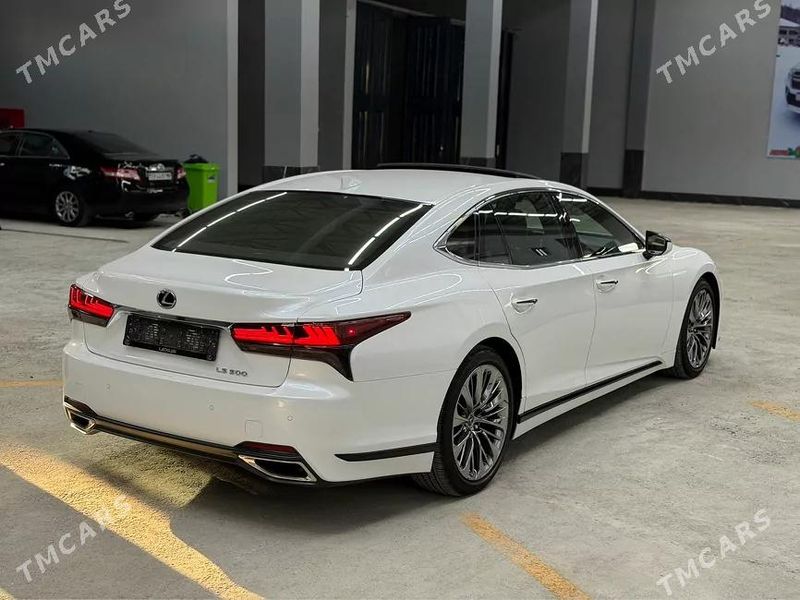 Lexus LS 500, 2021