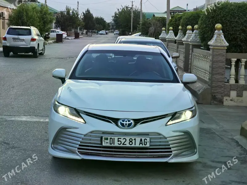 Toyota Camry, 2021 — фото 1