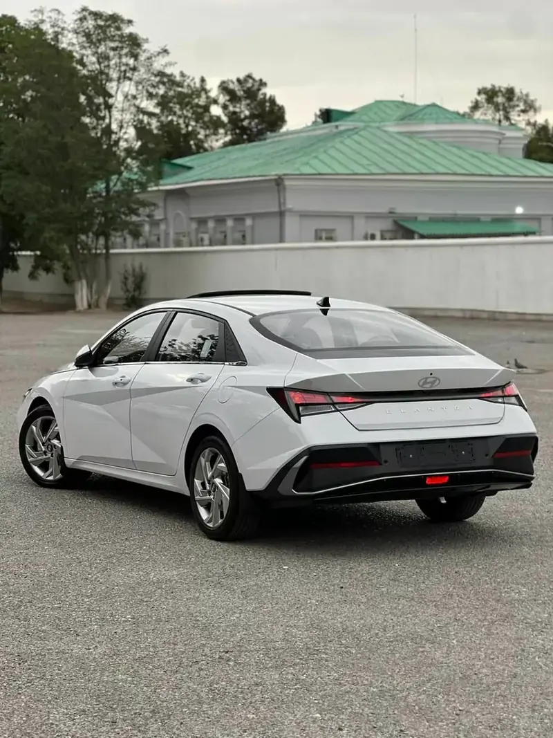 Hyundai Elantra, 2025 — фото 3