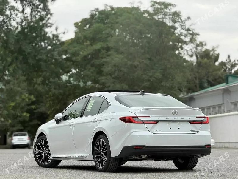 Toyota Camry, 2026