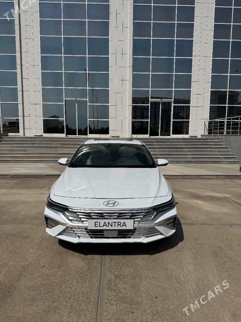 Hyundai Elantra, 2025