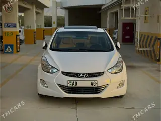 Hyundai Elantra, 2012