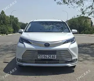 Toyota Sienna, 2022