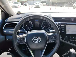 Toyota Camry, 2018